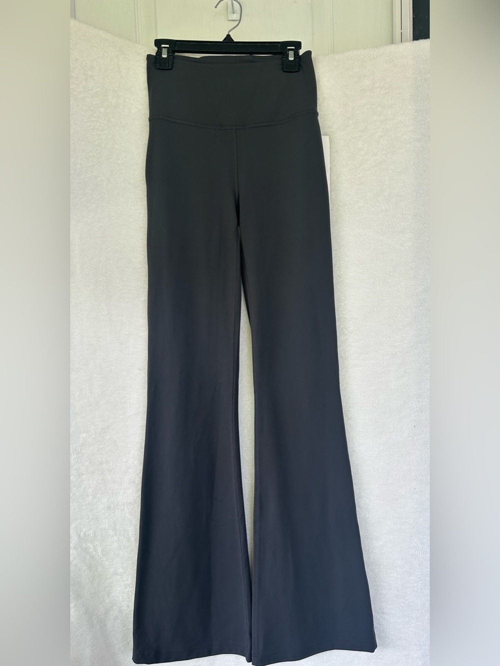 Lululemon grove SHR nulu  flared pant regular 
 dark gray size 4
